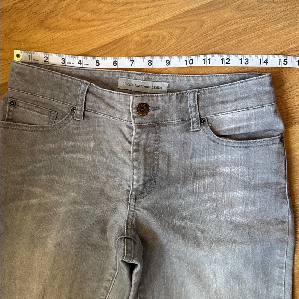 Chico's Platinum Denim Women's Gray Jeans Size 00 Short stretch